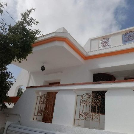 Villa Luxueuse Meublee Sfax Exteriör bild