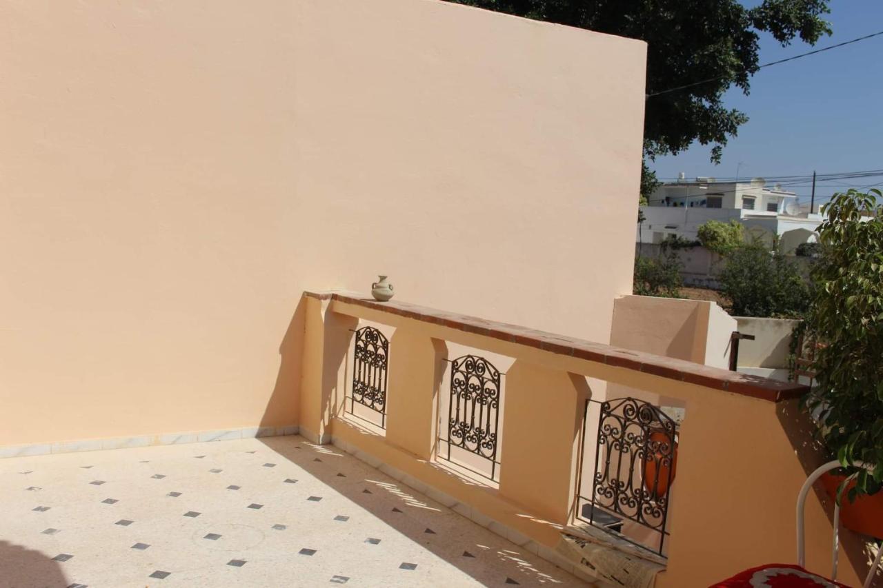 Villa Luxueuse Meublee Sfax Exteriör bild