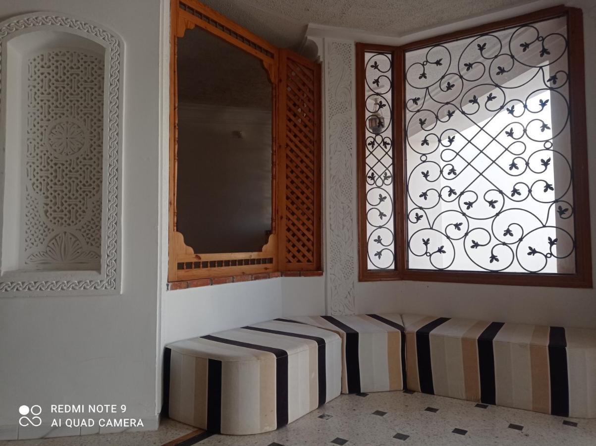 Villa Luxueuse Meublee Sfax Exteriör bild