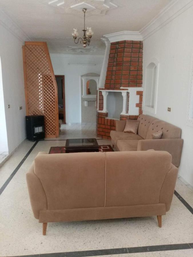 Villa Luxueuse Meublee Sfax Exteriör bild