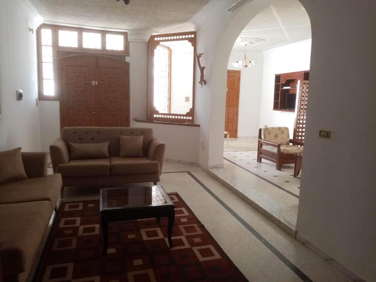 Villa Luxueuse Meublee Sfax Exteriör bild