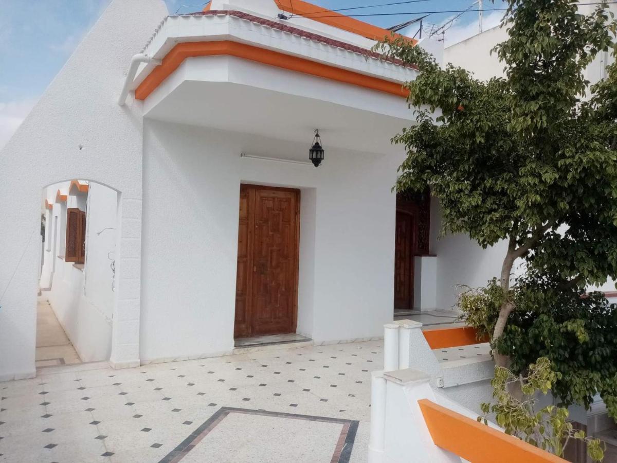 Villa Luxueuse Meublee Sfax Exteriör bild