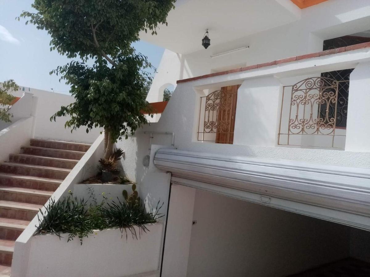Villa Luxueuse Meublee Sfax Exteriör bild