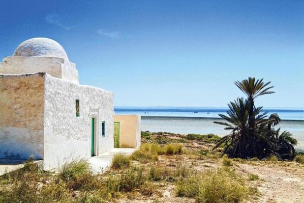 Villa Luxueuse Meublee Sfax Exteriör bild